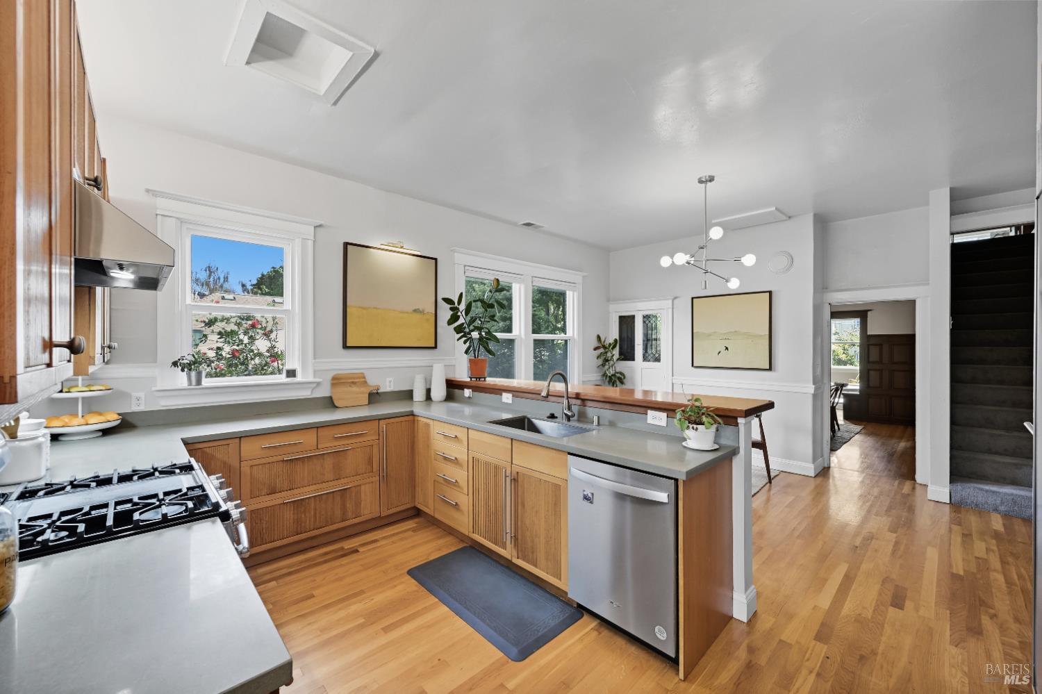 Detail Gallery Image 28 of 65 For 1117 Hearst Ave, Berkeley,  CA 94702 - 3 Beds | 2 Baths