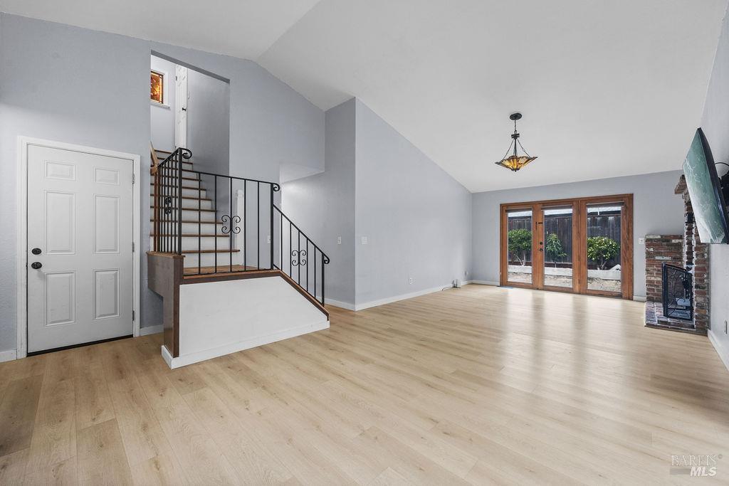 Detail Gallery Image 8 of 30 For 1374 Gaspar Ct, Rohnert Park,  CA 94928 - 3 Beds | 2 Baths