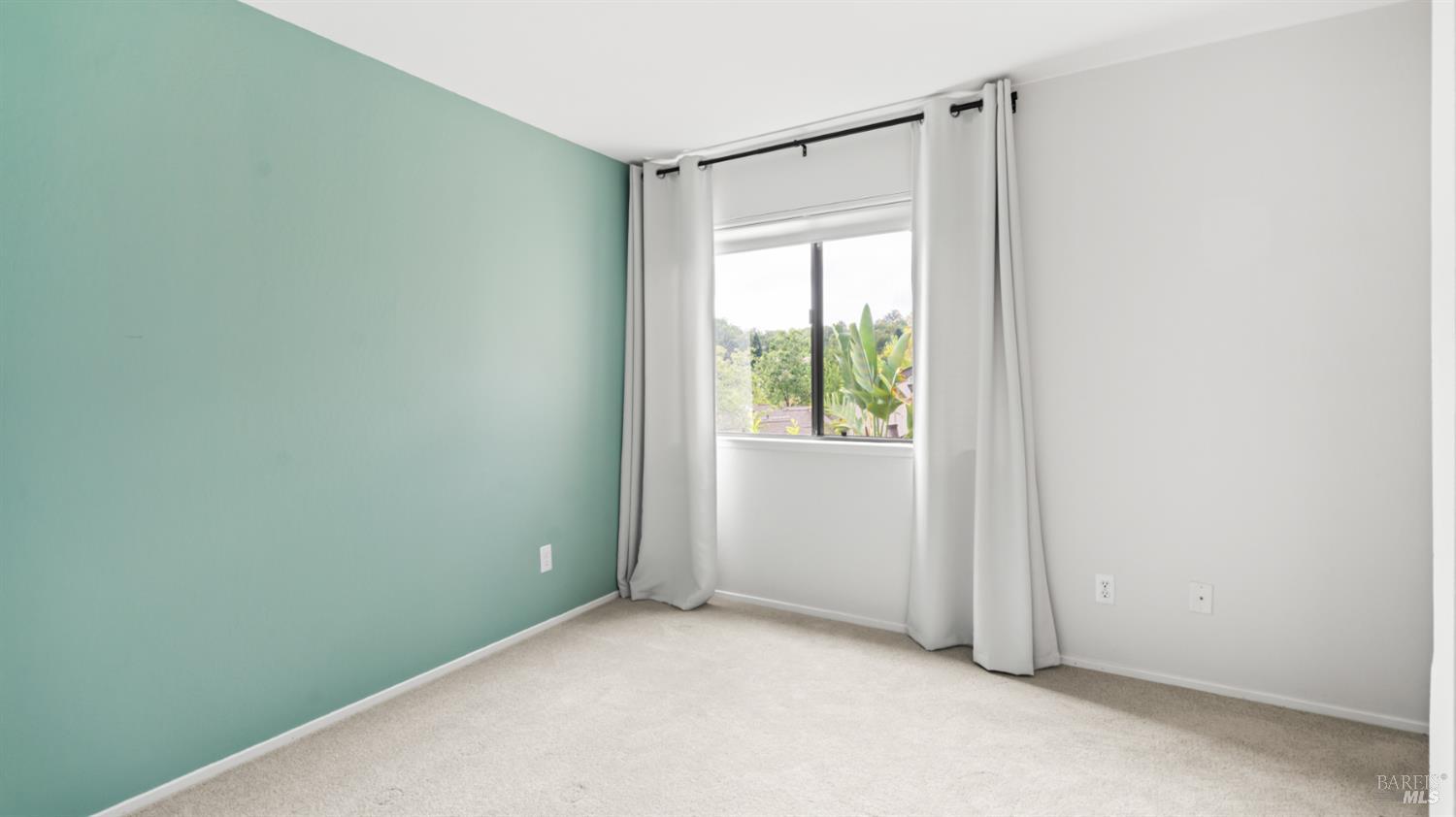 Detail Gallery Image 28 of 40 For 5 Charmaine Ct, Novato,  CA 94949 - 3 Beds | 2/1 Baths