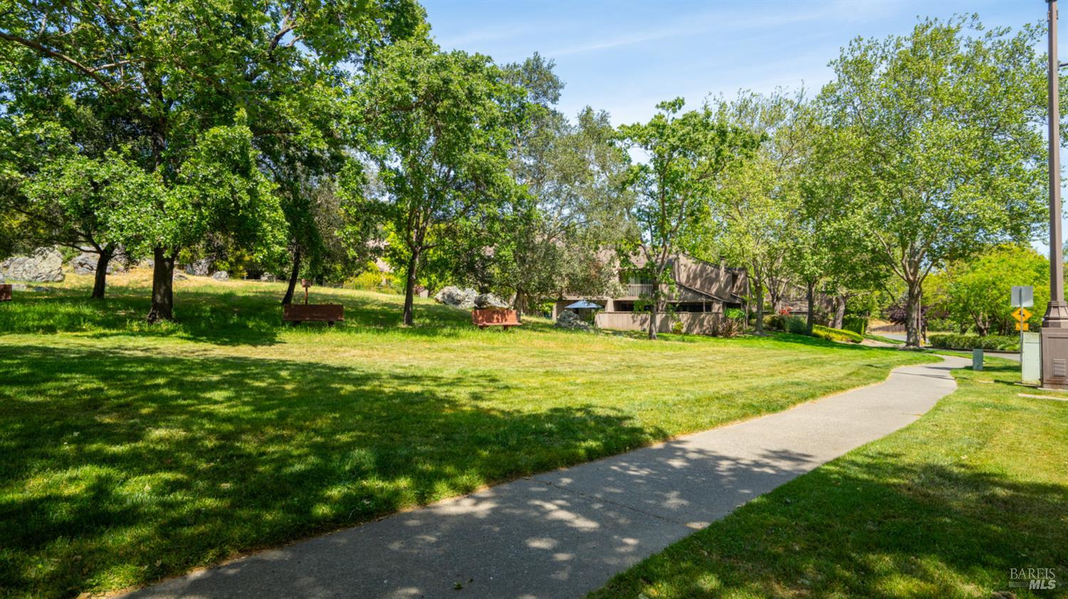 Detail Gallery Image 39 of 40 For 5 Charmaine Ct, Novato,  CA 94949 - 3 Beds | 2/1 Baths