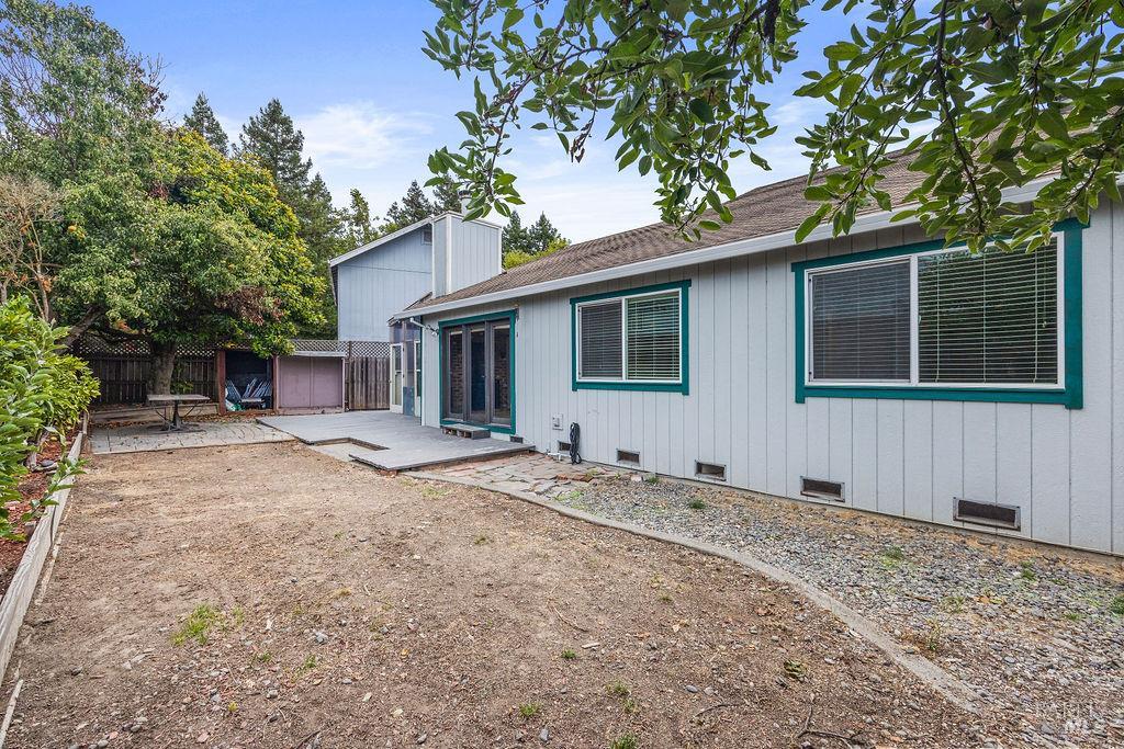 Detail Gallery Image 28 of 30 For 1374 Gaspar Ct, Rohnert Park,  CA 94928 - 3 Beds | 2 Baths