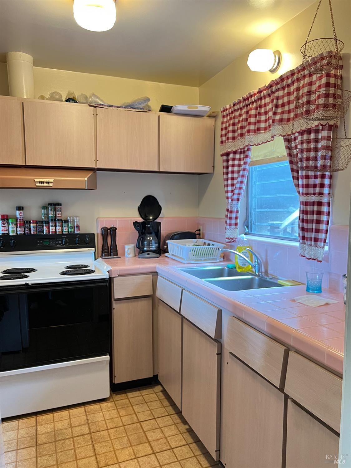 Detail Gallery Image 16 of 39 For 14 Gomez Way,  Mill Valley,  CA 94941 - – Beds | – Baths