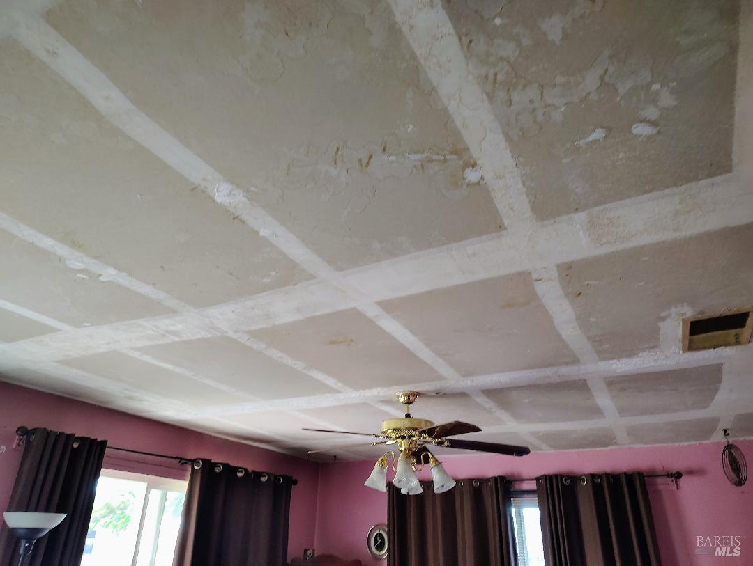 Detail Gallery Image 4 of 18 For 1113 Kellogg St, Suisun City,  CA 94585 - 4 Beds | 2 Baths