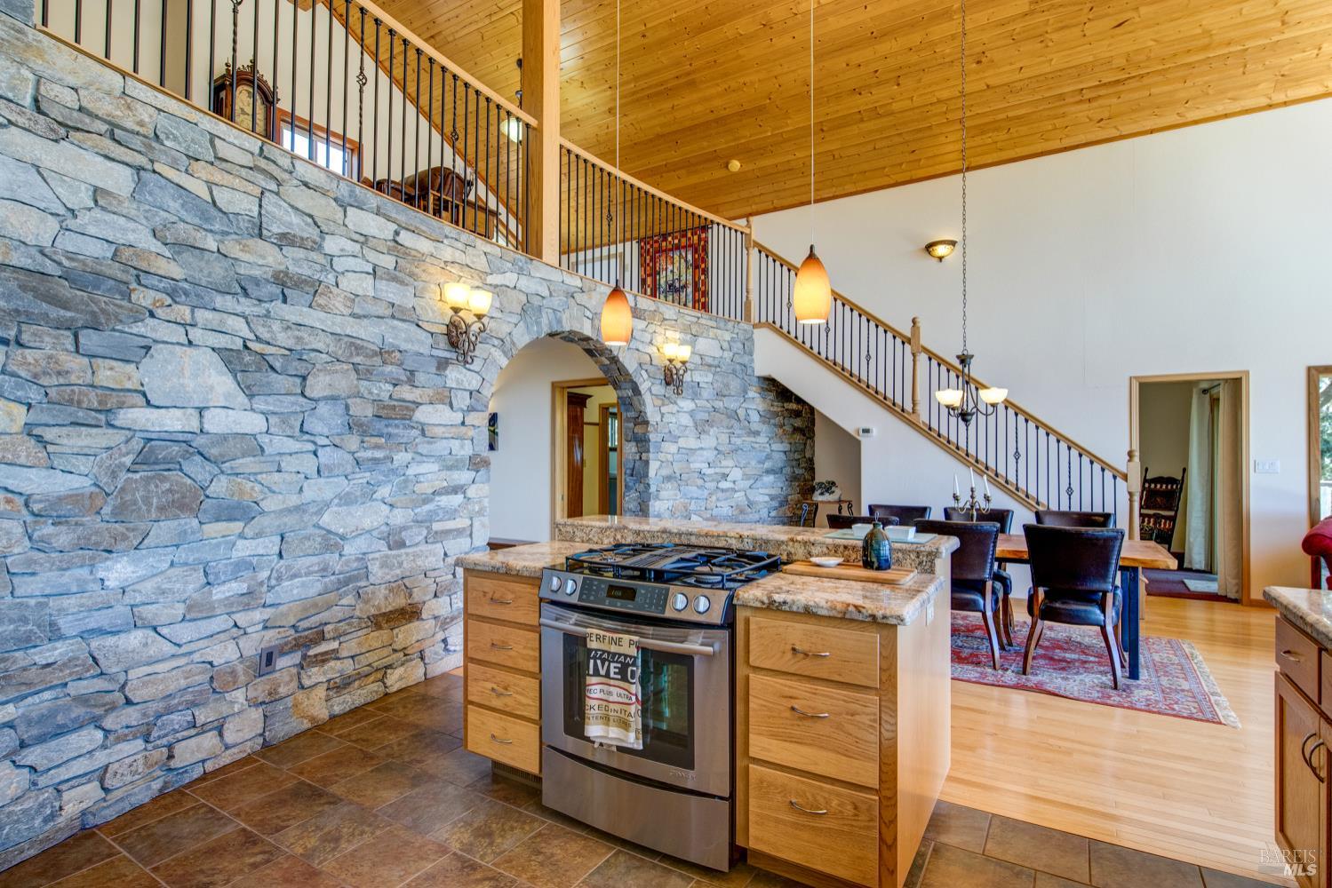 Detail Gallery Image 15 of 94 For 1280 W St. Hwy 20 St, Upper Lake,  CA 95485 - 2 Beds | 2 Baths