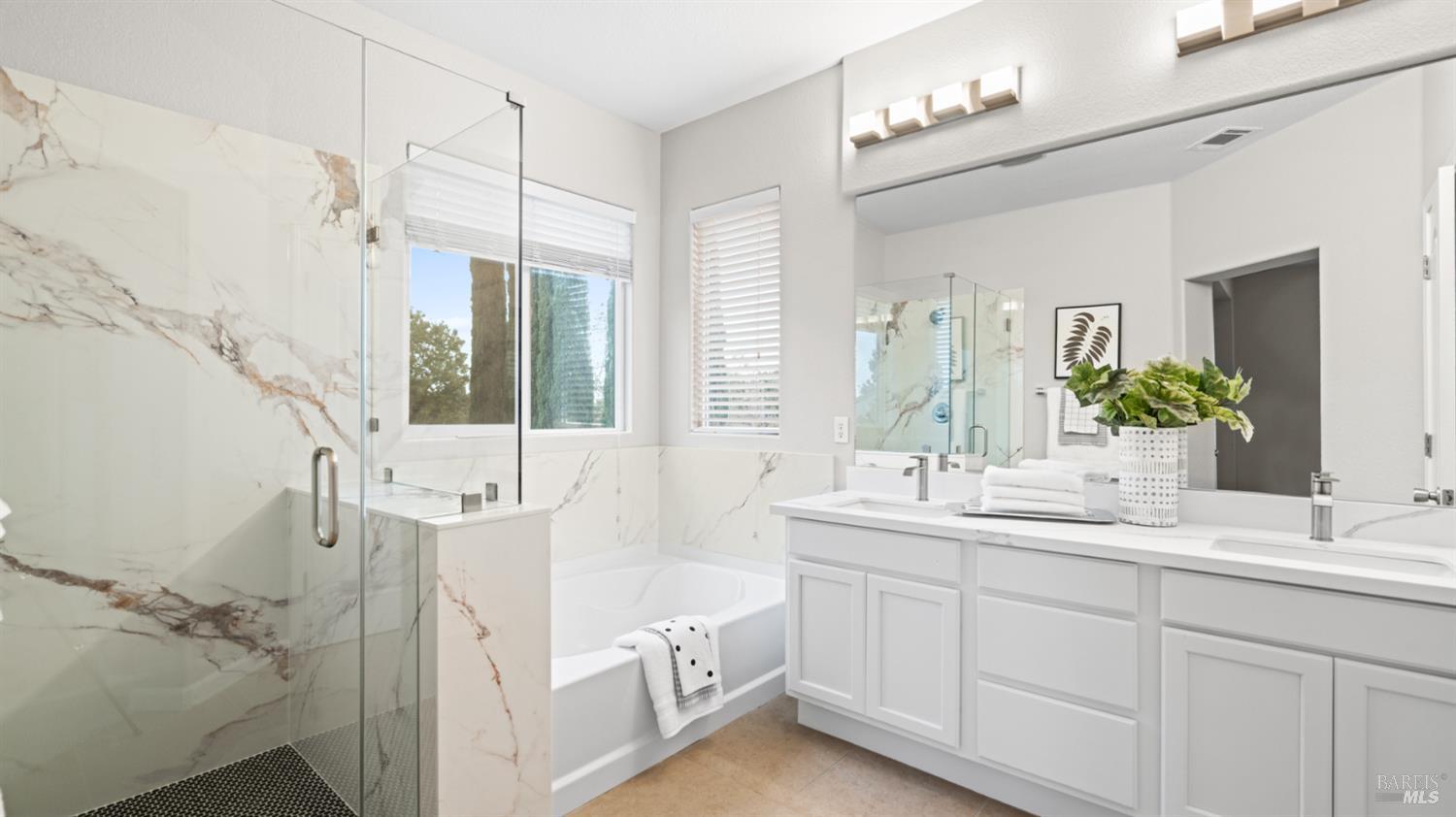 Detail Gallery Image 22 of 38 For 1202 Villaggio Cir, Vacaville,  CA 95688 - 3 Beds | 2/1 Baths