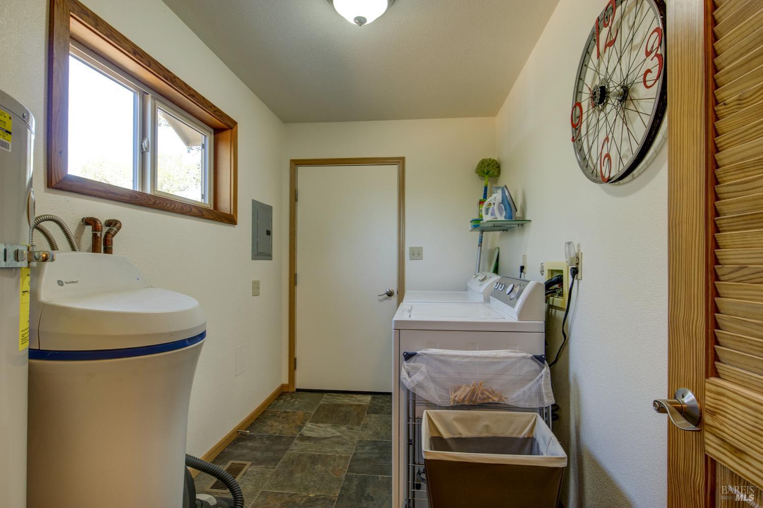 Detail Gallery Image 31 of 94 For 1280 W St. Hwy 20 St, Upper Lake,  CA 95485 - 2 Beds | 2 Baths