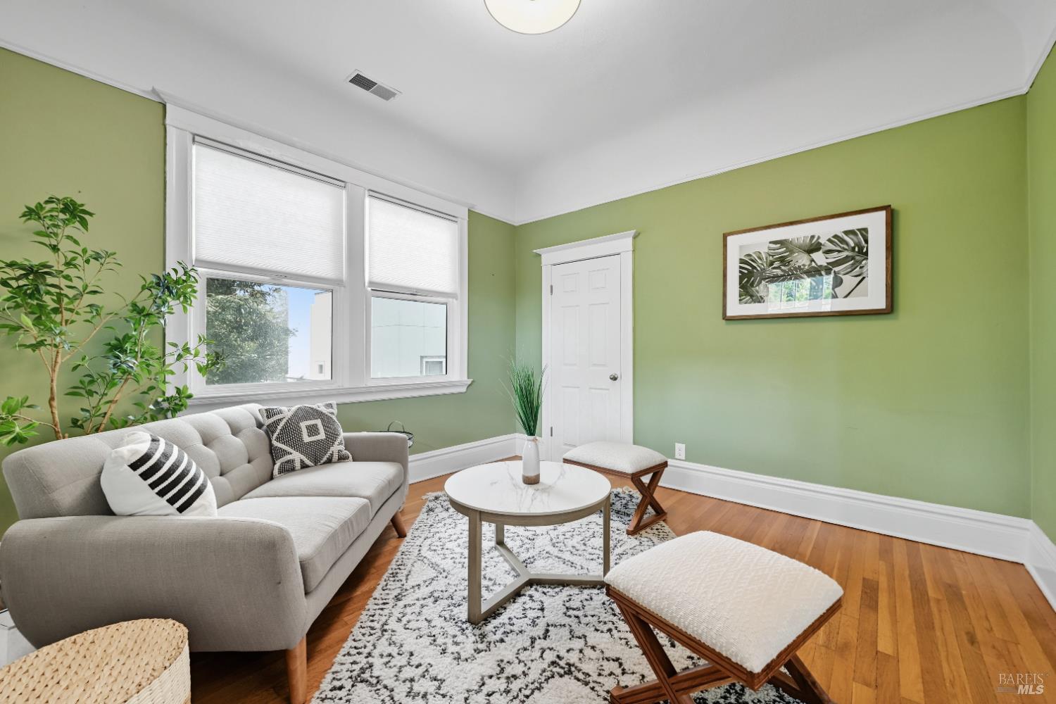 Detail Gallery Image 3 of 65 For 1117 Hearst Ave, Berkeley,  CA 94702 - 3 Beds | 2 Baths