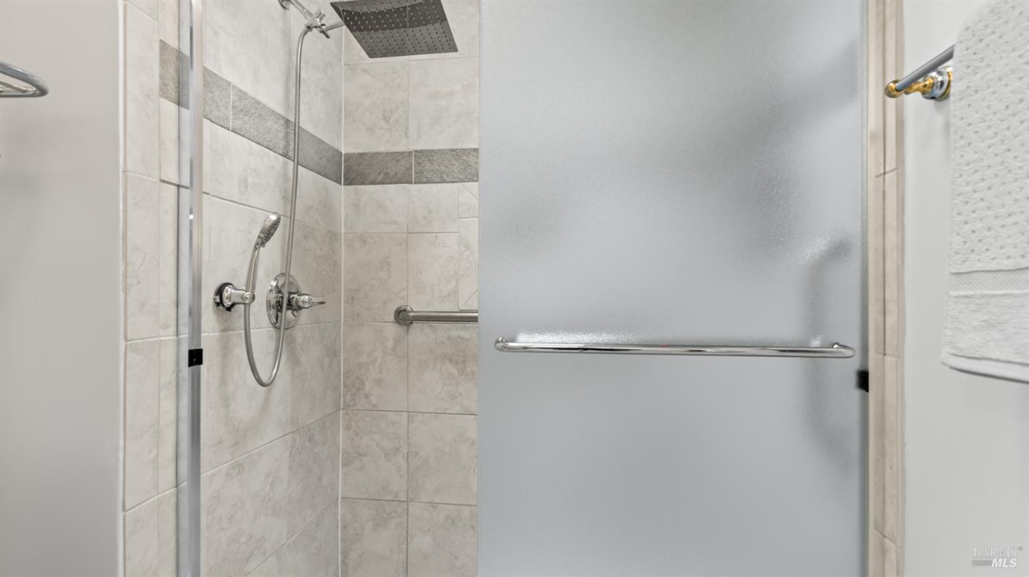 Detail Gallery Image 25 of 40 For 5 Charmaine Ct, Novato,  CA 94949 - 3 Beds | 2/1 Baths