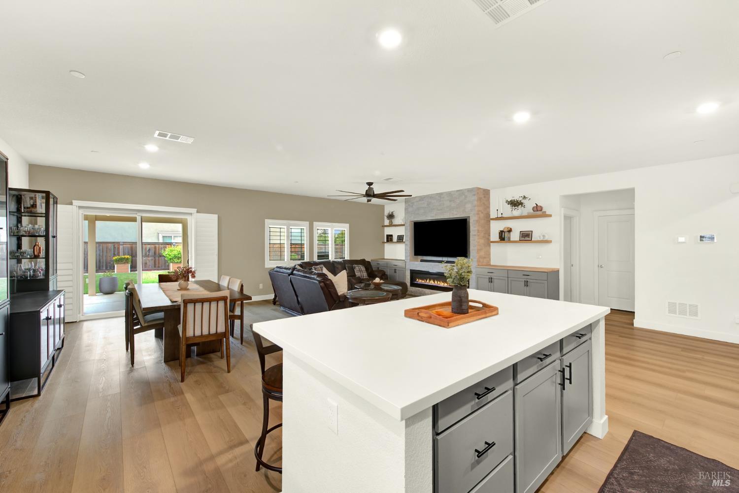 Detail Gallery Image 17 of 54 For 970 Camelia Dr, Dixon,  CA 95620 - 4 Beds | 2 Baths