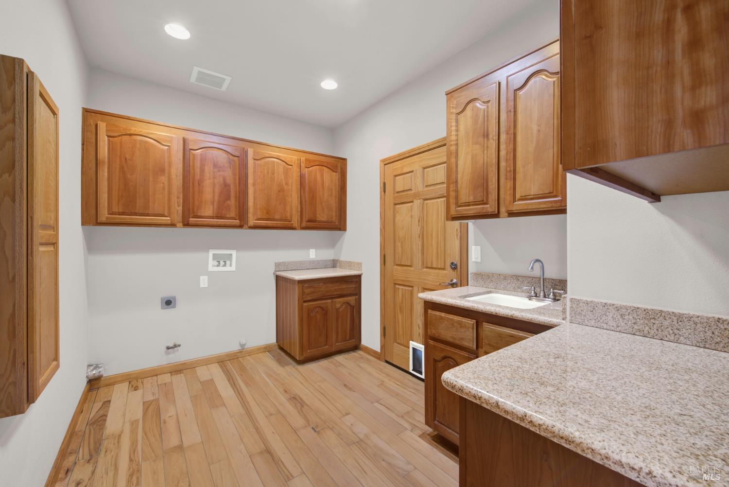 Detail Gallery Image 36 of 74 For 2136 Vineyard Hills Ct, Vacaville,  CA 95688 - 4 Beds | 3 Baths