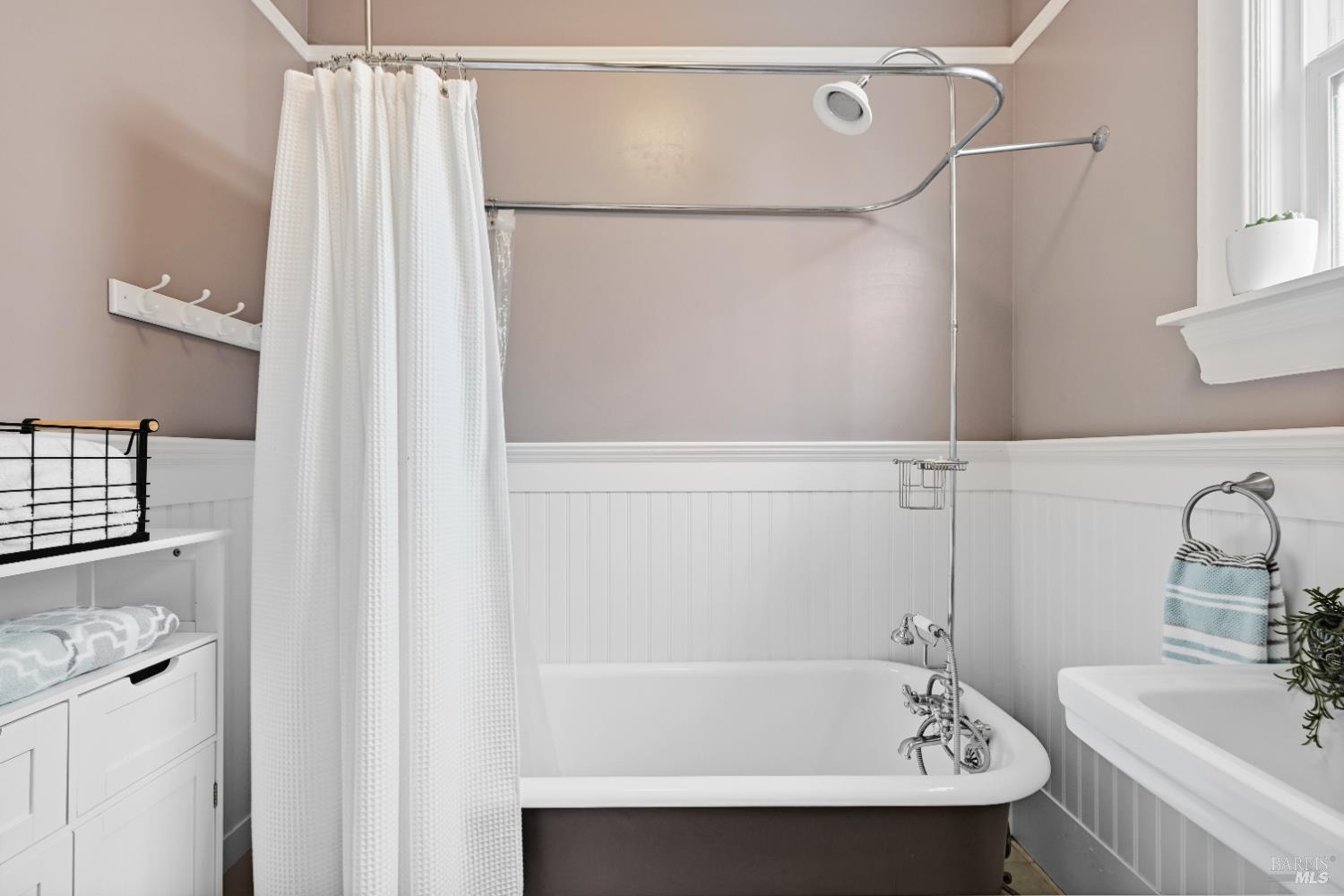 Detail Gallery Image 34 of 65 For 1117 Hearst Ave, Berkeley,  CA 94702 - 3 Beds | 2 Baths