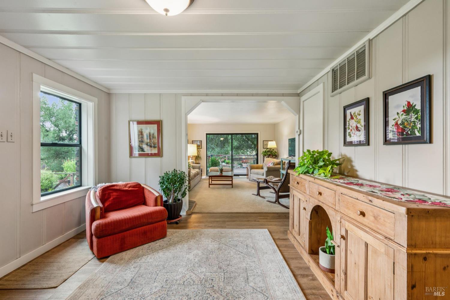 Detail Gallery Image 9 of 63 For 9760 Willow Ave, Cotati,  CA 94931 - 6 Beds | 4 Baths