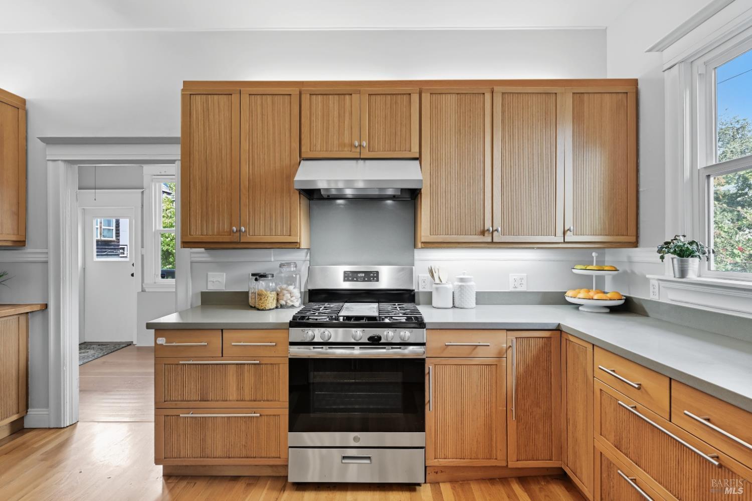 Detail Gallery Image 26 of 65 For 1117 Hearst Ave, Berkeley,  CA 94702 - 3 Beds | 2 Baths