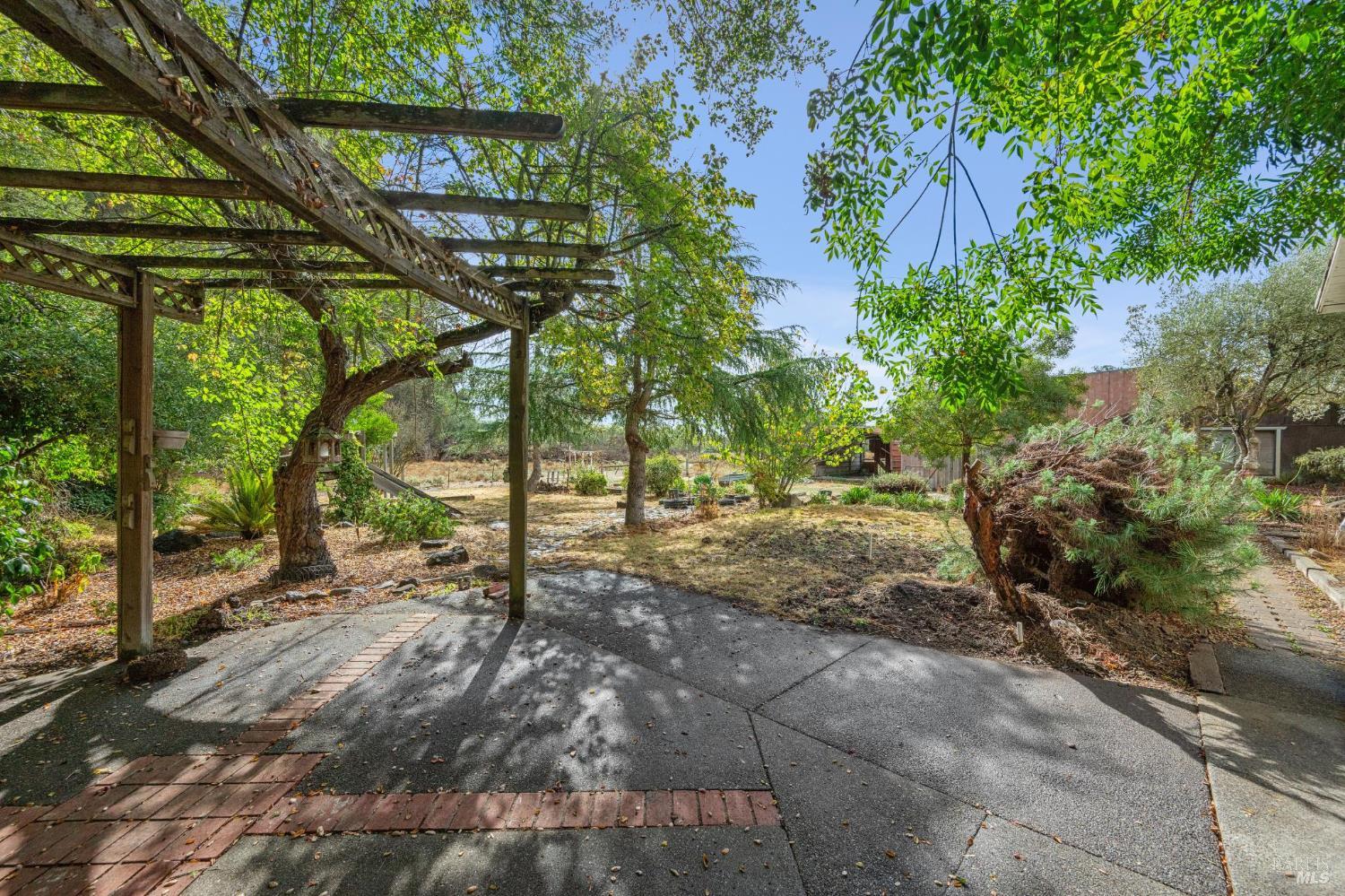 Detail Gallery Image 55 of 63 For 9760 Willow Ave, Cotati,  CA 94931 - 6 Beds | 4 Baths