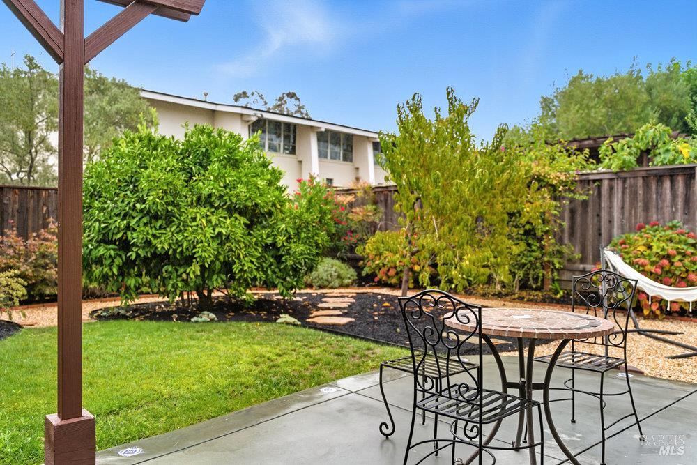 Detail Gallery Image 36 of 36 For 934 Las Pavadas Ave, San Rafael,  CA 94903 - 3 Beds | 2 Baths