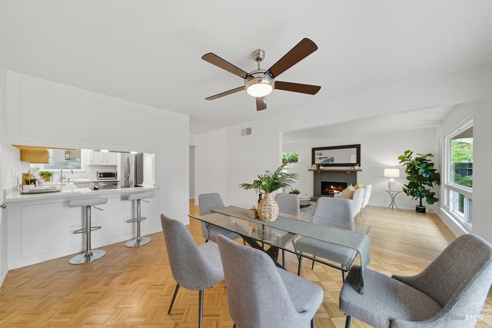 Detail Gallery Image 11 of 36 For 934 Las Pavadas Ave, San Rafael,  CA 94903 - 3 Beds | 2 Baths