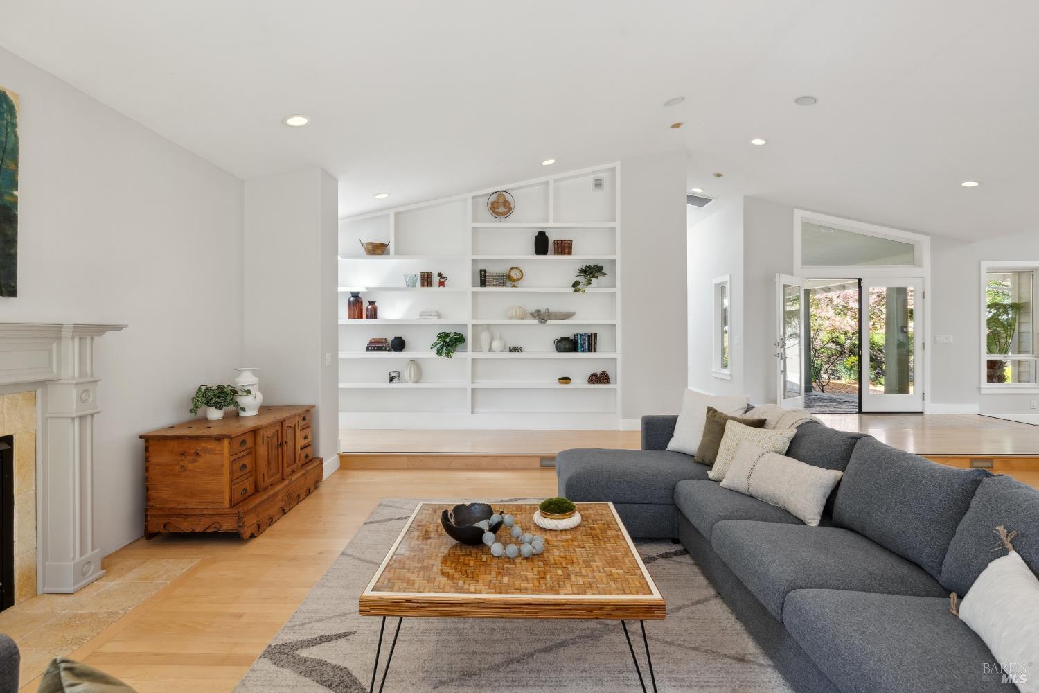 Detail Gallery Image 27 of 72 For 3750 Deer Meadow Ln, Occidental,  CA 95465 - 3 Beds | 3 Baths