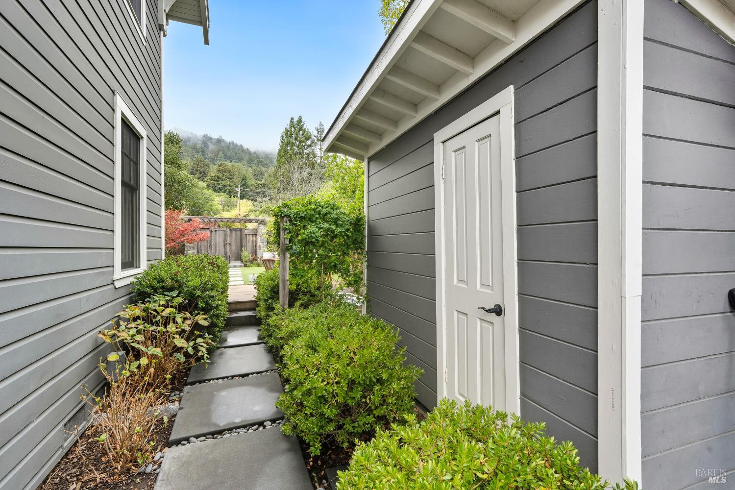 Detail Gallery Image 44 of 46 For 310 Redwood Ave, Corte Madera,  CA 94925 - 3 Beds | 2/1 Baths