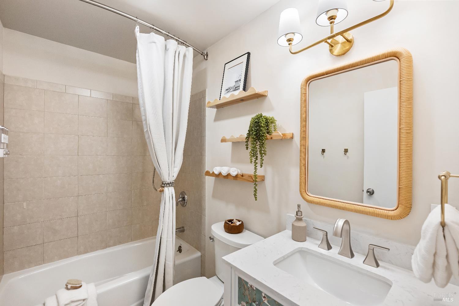 Detail Gallery Image 14 of 18 For 61 Pixley Ave #3,  Corte Madera,  CA 94925 - 2 Beds | 1 Baths