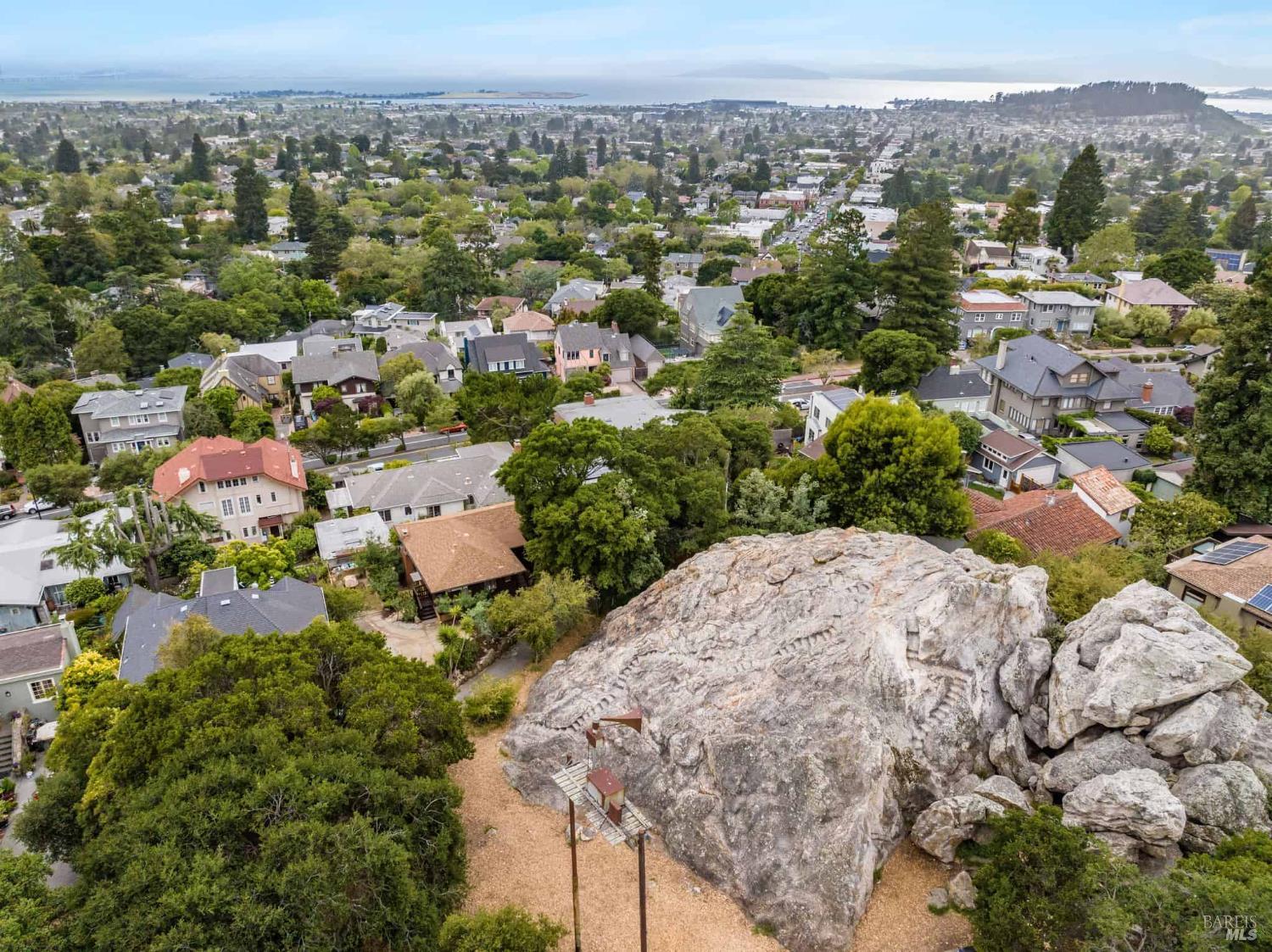 Detail Gallery Image 64 of 65 For 1117 Hearst Ave, Berkeley,  CA 94702 - 3 Beds | 2 Baths