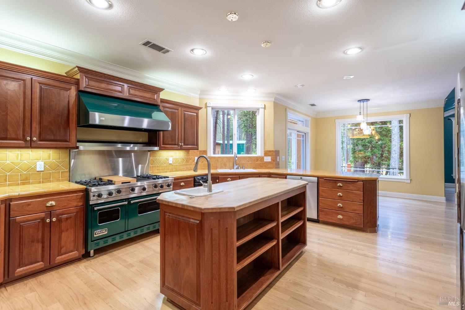 Detail Gallery Image 11 of 48 For 31051 Woodridge Dr, Shingletown,  CA 96088 - 4 Beds | 3 Baths