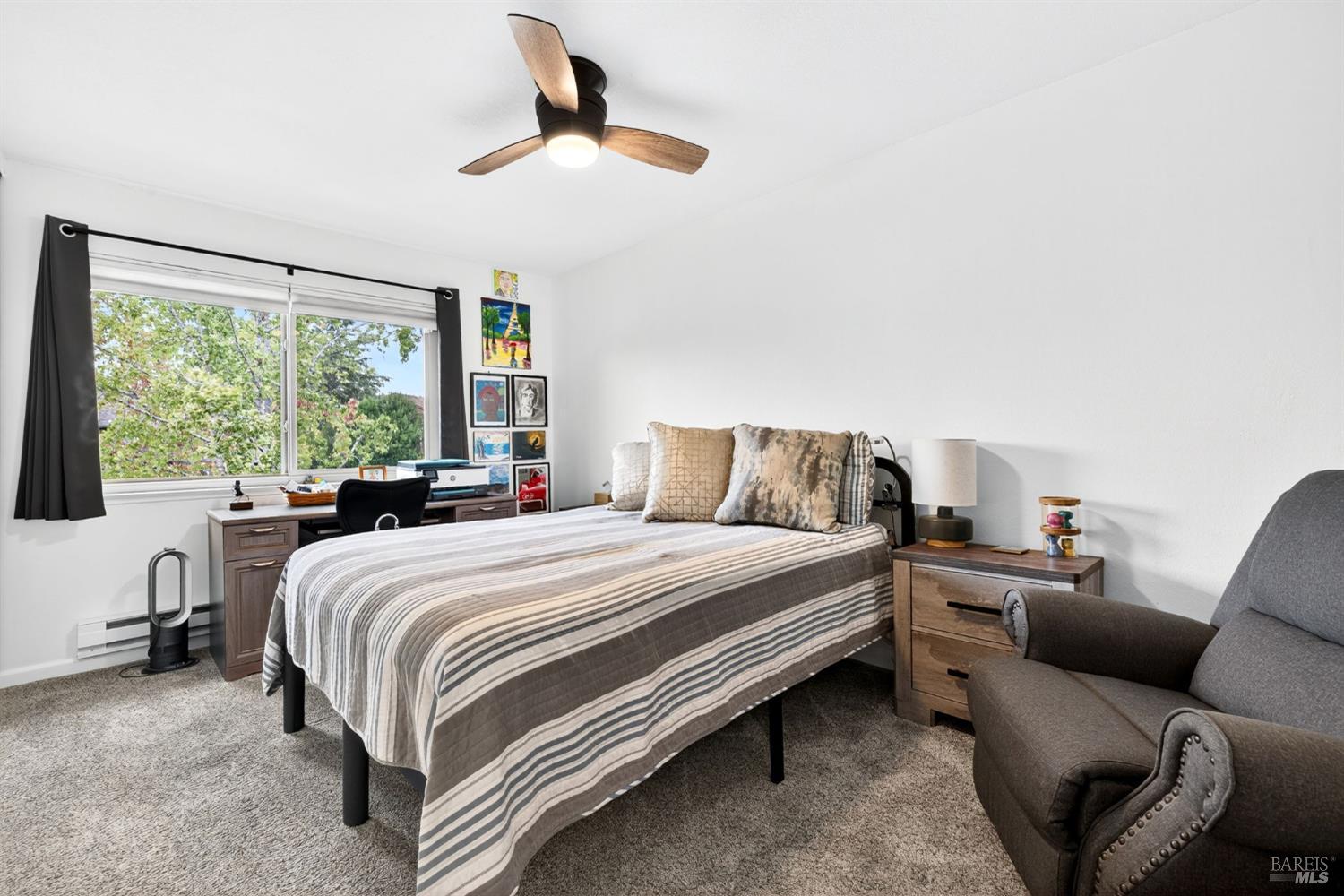 Detail Gallery Image 20 of 22 For 1501 Parkway Dr, Rohnert Park,  CA 94928 - 2 Beds | 1/1 Baths