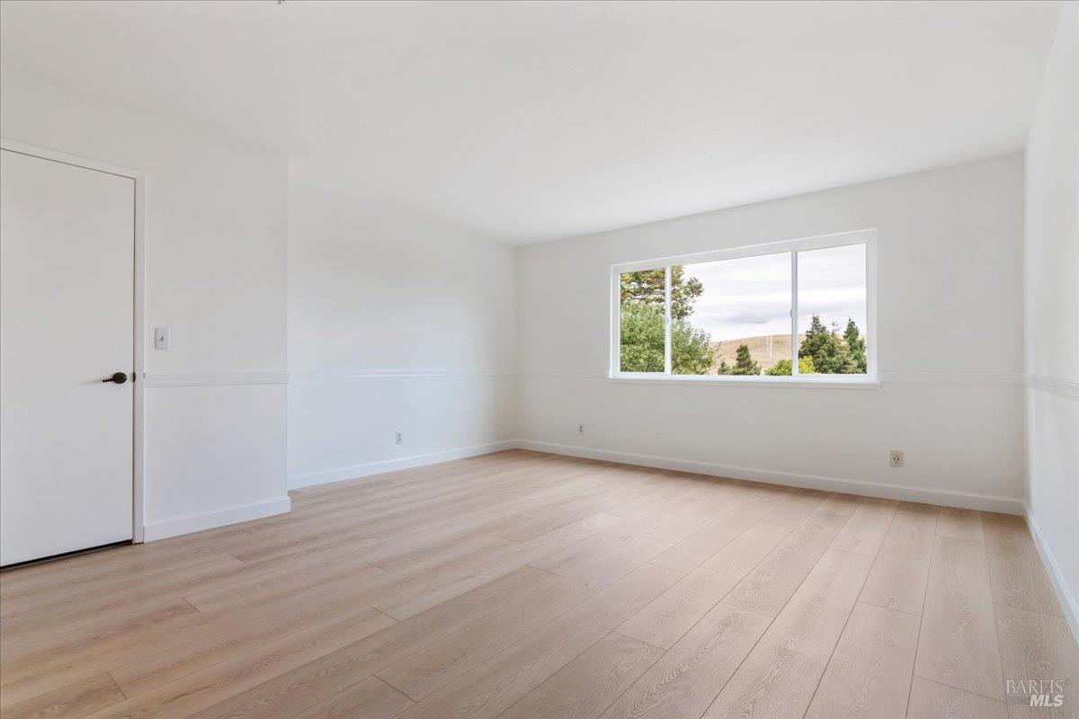 Detail Gallery Image 18 of 29 For 263 Carlisle Way, Benicia,  CA 94510 - 4 Beds | 2/1 Baths