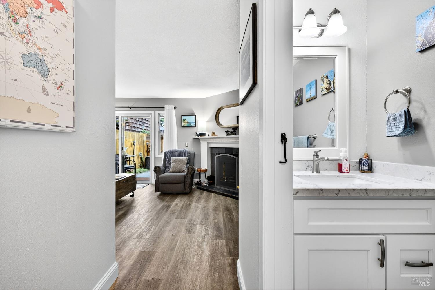 Detail Gallery Image 13 of 22 For 1501 Parkway Dr, Rohnert Park,  CA 94928 - 2 Beds | 1/1 Baths