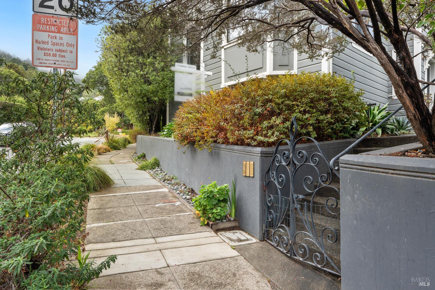 Detail Gallery Image 42 of 46 For 310 Redwood Ave, Corte Madera,  CA 94925 - 3 Beds | 2/1 Baths