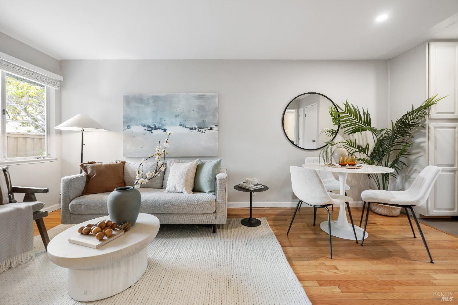 Detail Gallery Image 3 of 18 For 61 Pixley Ave #3,  Corte Madera,  CA 94925 - 2 Beds | 1 Baths