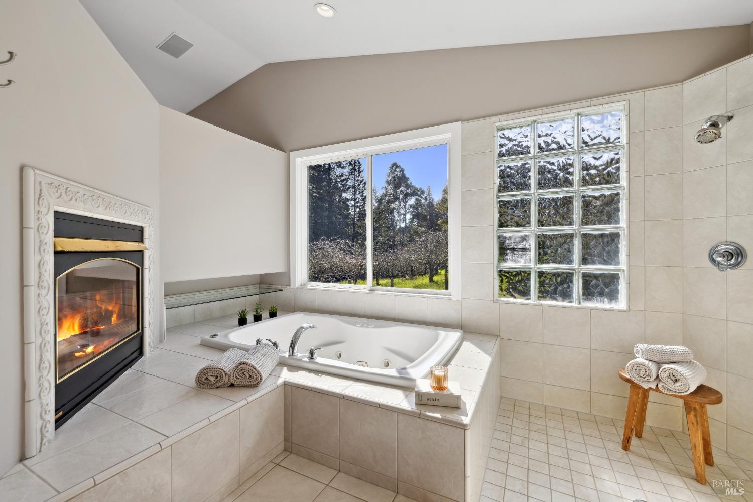 Detail Gallery Image 47 of 72 For 3750 Deer Meadow Ln, Occidental,  CA 95465 - 3 Beds | 3 Baths