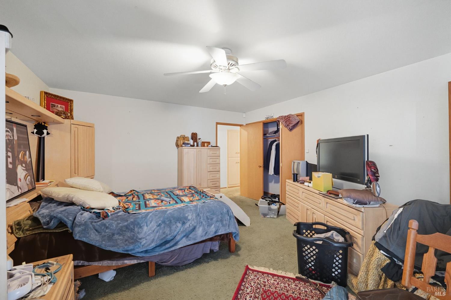 Detail Gallery Image 22 of 34 For 1 Green Point Ln, Novato,  CA 94945 - 3 Beds | 3/1 Baths