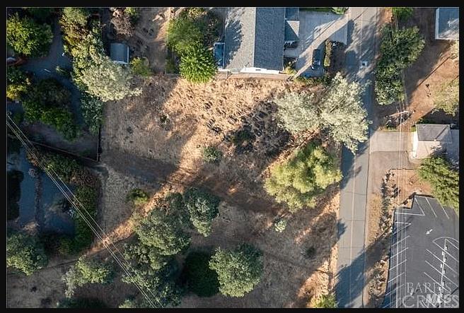 Detail Gallery Image 2 of 3 For 18480 N Shore Dr, Hidden Valley Lake,  CA 95467 - – Beds | – Baths