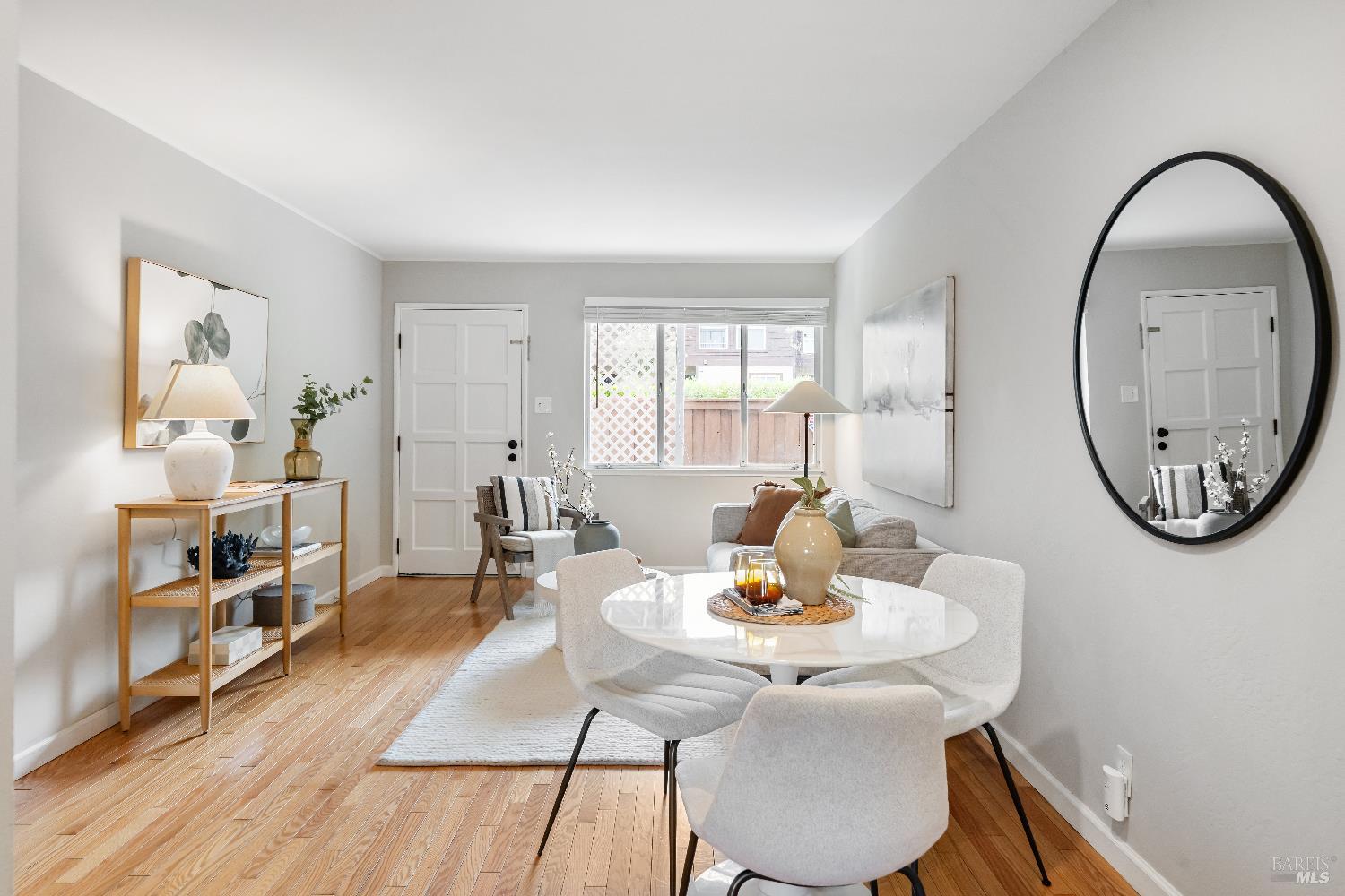 Detail Gallery Image 7 of 18 For 61 Pixley Ave #3,  Corte Madera,  CA 94925 - 2 Beds | 1 Baths