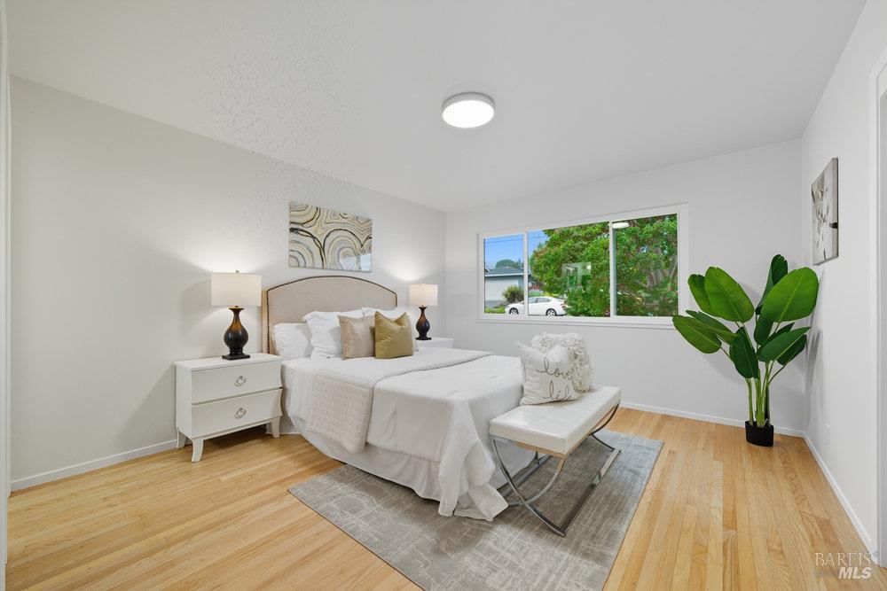 Detail Gallery Image 19 of 36 For 934 Las Pavadas Ave, San Rafael,  CA 94903 - 3 Beds | 2 Baths