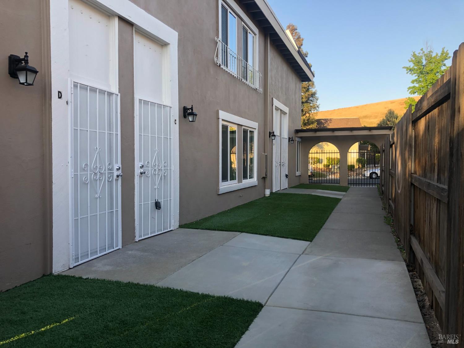 Detail Gallery Image 26 of 28 For 1393 Callen St #D,  Vacaville,  CA 95688 - 2 Beds | 1/1 Baths