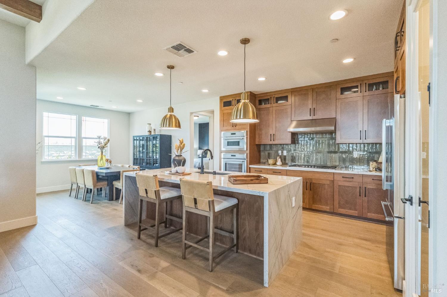 Detail Gallery Image 6 of 33 For 400 June Ct, Oakley,  CA 94561 - 5 Beds | 4/1 Baths