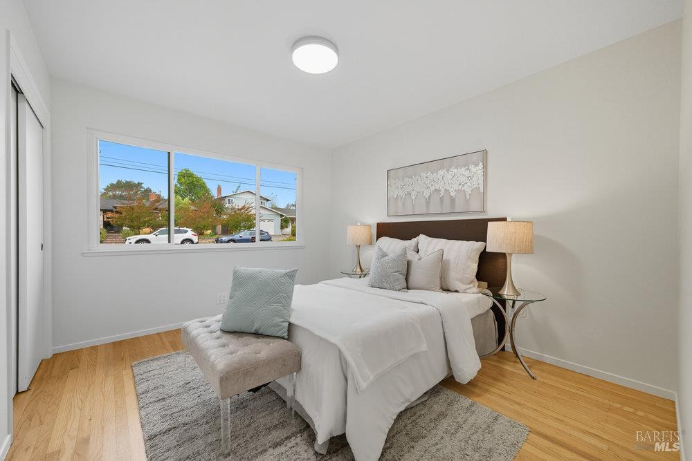 Detail Gallery Image 23 of 36 For 934 Las Pavadas Ave, San Rafael,  CA 94903 - 3 Beds | 2 Baths