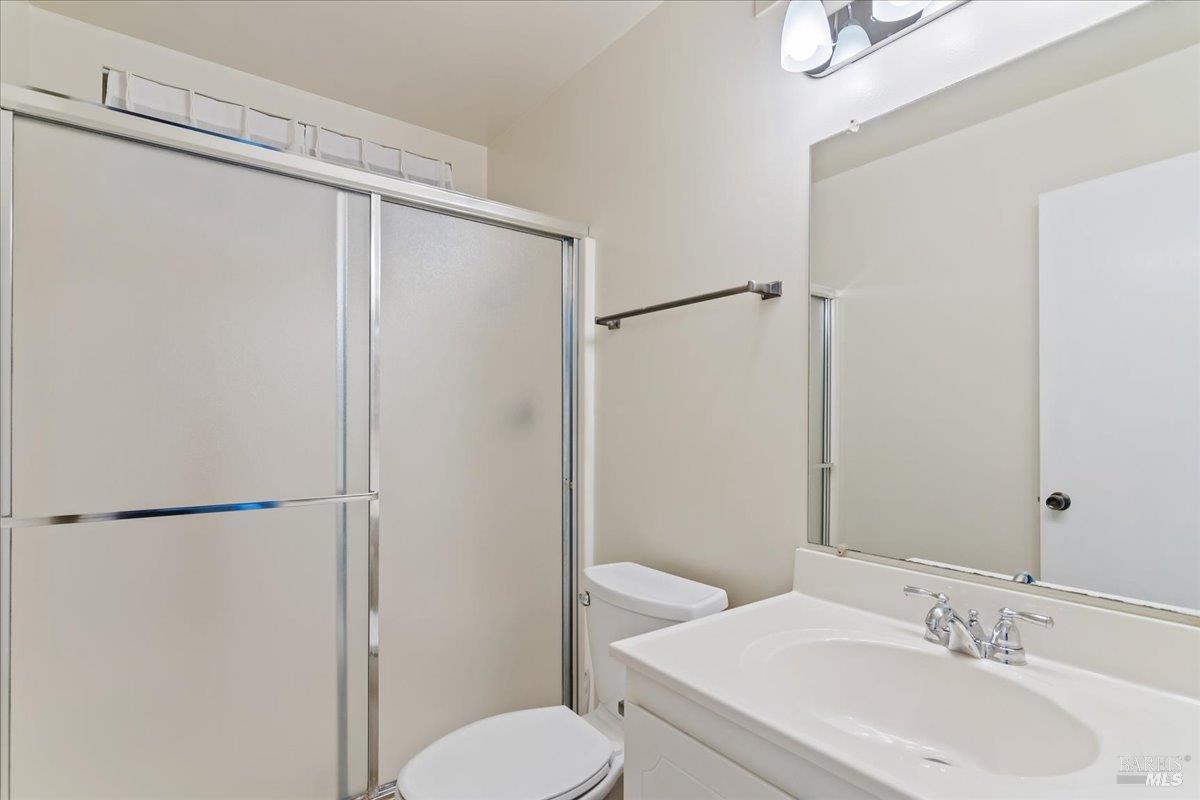 Detail Gallery Image 24 of 29 For 263 Carlisle Way, Benicia,  CA 94510 - 4 Beds | 2/1 Baths