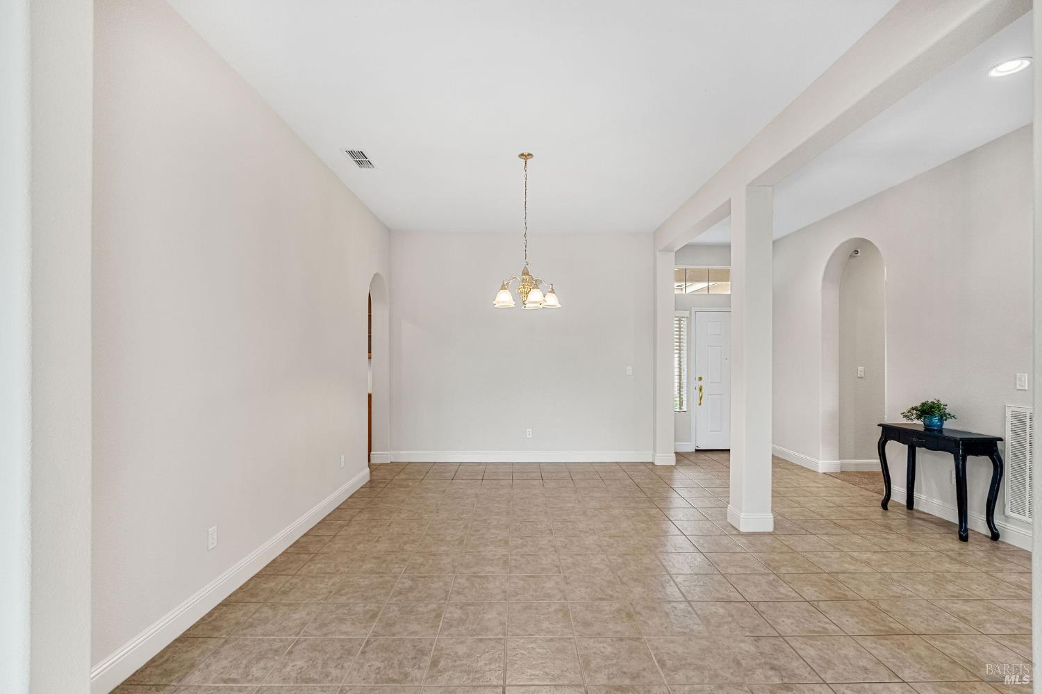 Detail Gallery Image 4 of 79 For 408 Willow Brook Way, Rio Vista,  CA 94571 - 2 Beds | 2/1 Baths