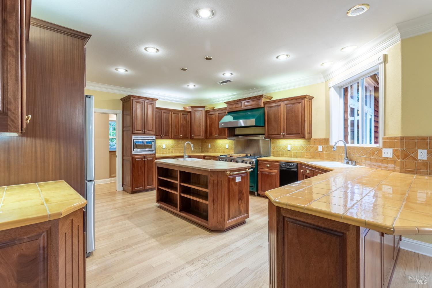 Detail Gallery Image 10 of 48 For 31051 Woodridge Dr, Shingletown,  CA 96088 - 4 Beds | 3 Baths