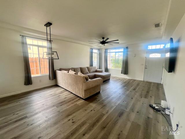 Detail Gallery Image 5 of 25 For 718 Allender Way, Rio Vista,  CA 94571 - 3 Beds | 2 Baths