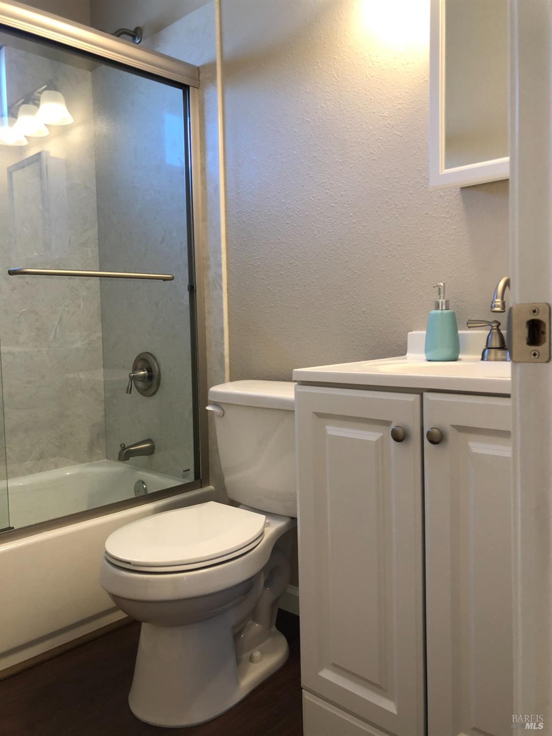 Detail Gallery Image 17 of 28 For 1393 Callen St #D,  Vacaville,  CA 95688 - 2 Beds | 1/1 Baths
