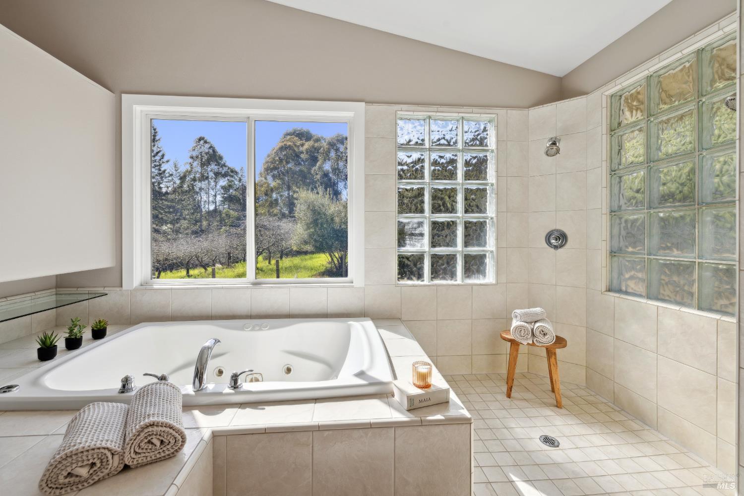 Detail Gallery Image 48 of 72 For 3750 Deer Meadow Ln, Occidental,  CA 95465 - 3 Beds | 3 Baths