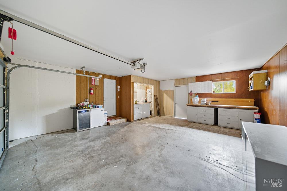 Detail Gallery Image 31 of 36 For 934 Las Pavadas Ave, San Rafael,  CA 94903 - 3 Beds | 2 Baths