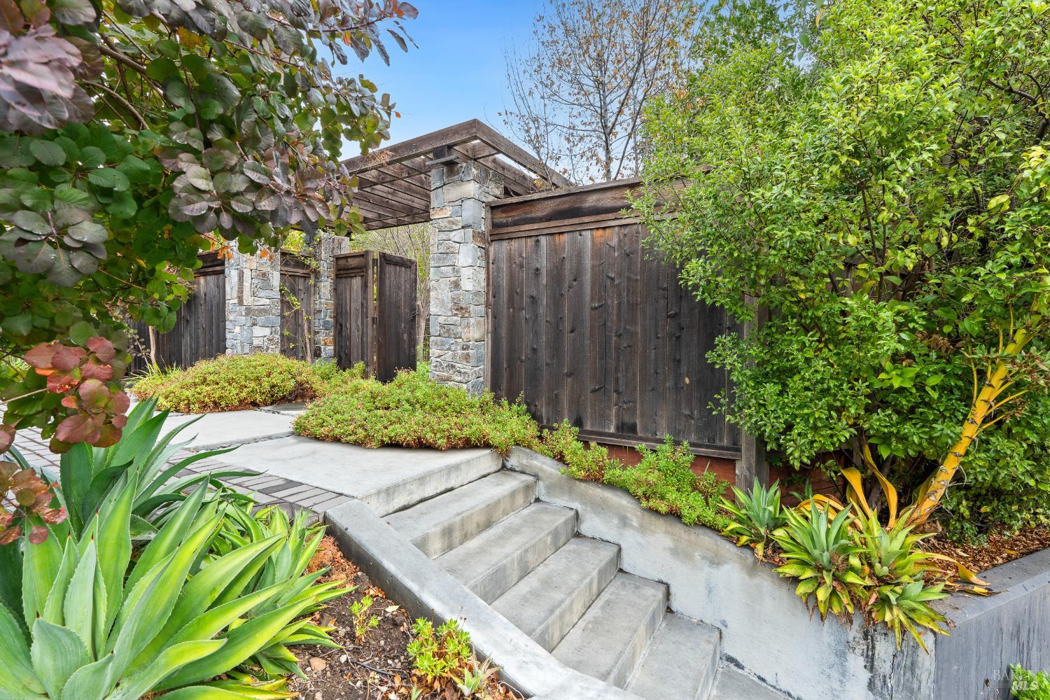 Detail Gallery Image 43 of 46 For 310 Redwood Ave, Corte Madera,  CA 94925 - 3 Beds | 2/1 Baths