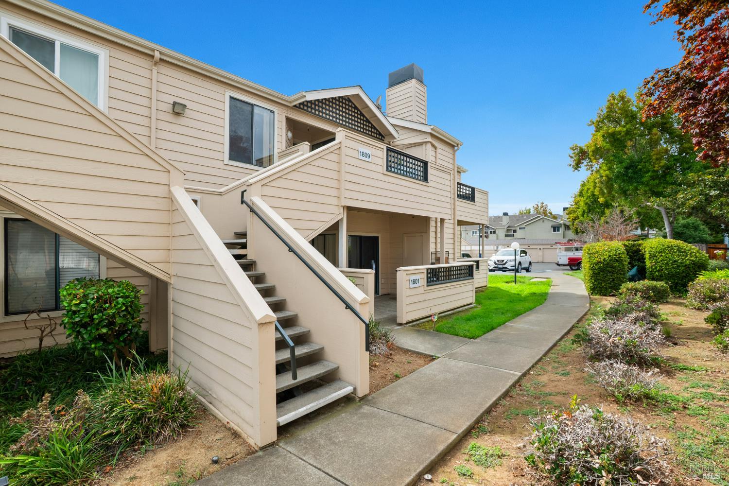 Detail Gallery Image 2 of 32 For 1201 Glen Cove Pkwy #1809,  Vallejo,  CA 94591 - 2 Beds | 2 Baths