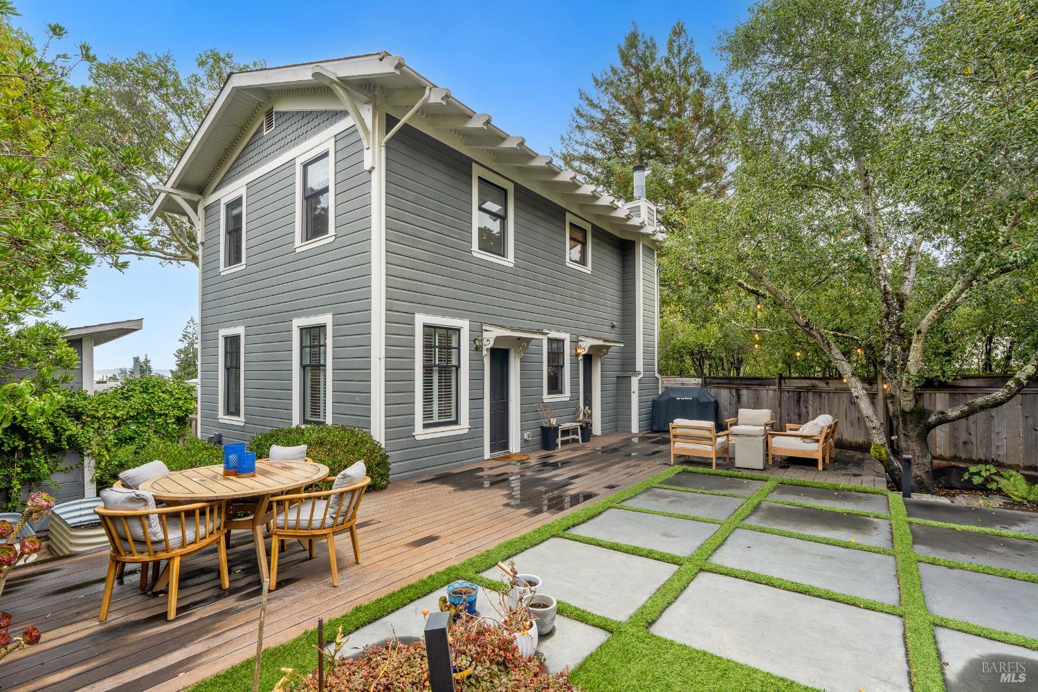 Detail Gallery Image 4 of 46 For 310 Redwood Ave, Corte Madera,  CA 94925 - 3 Beds | 2/1 Baths