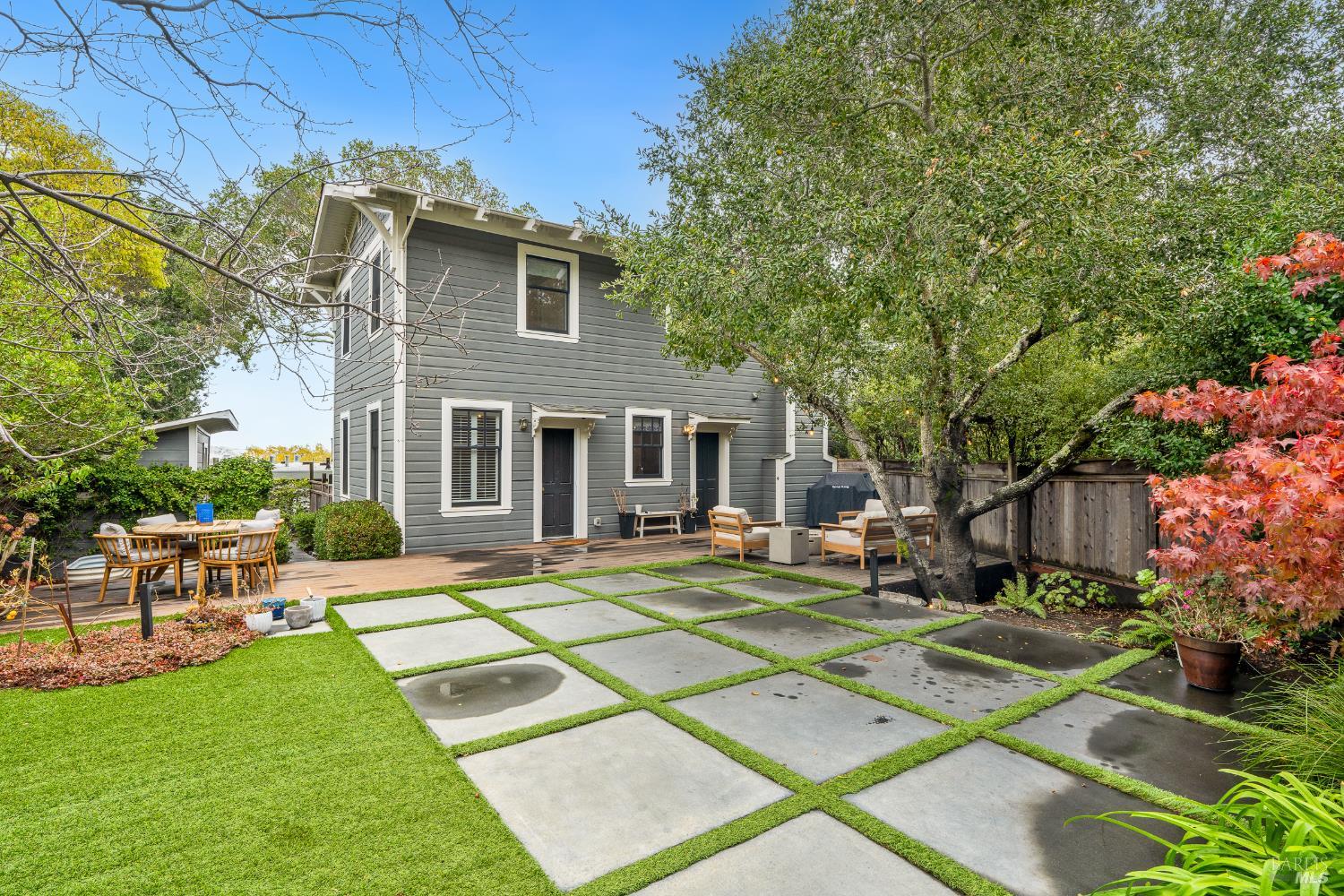 Detail Gallery Image 3 of 46 For 310 Redwood Ave, Corte Madera,  CA 94925 - 3 Beds | 2/1 Baths