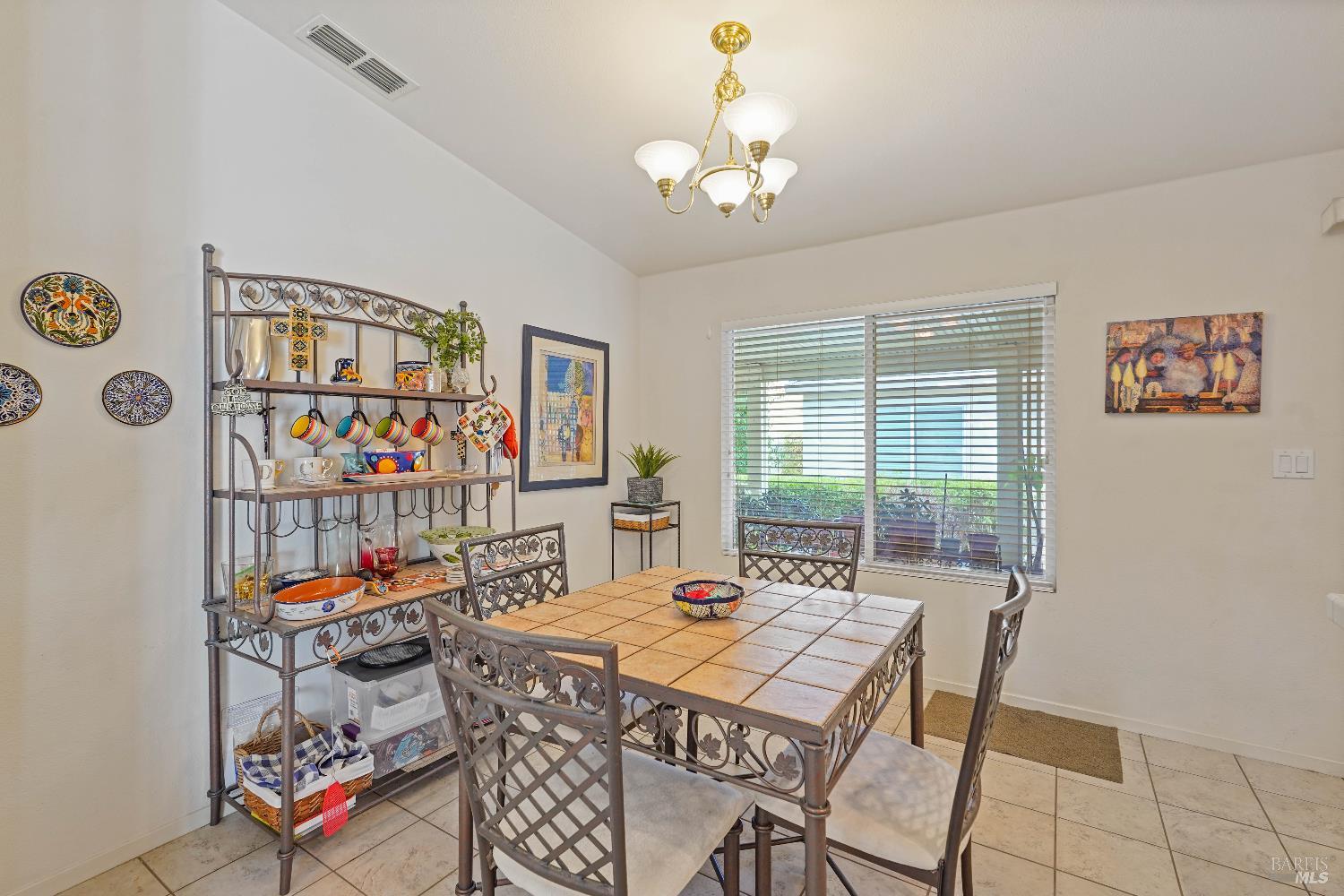 Detail Gallery Image 8 of 69 For 285 Sage Meadows Dr, Rio Vista,  CA 94571 - 3 Beds | 2 Baths